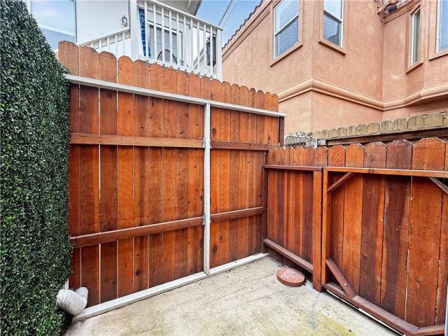 207 Baltimore Avenue, Huntington Beach, CA 92648