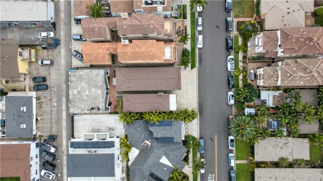 207 Baltimore Avenue, Huntington Beach, CA 92648