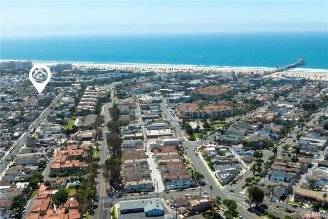 207 Baltimore Avenue, Huntington Beach, CA 92648