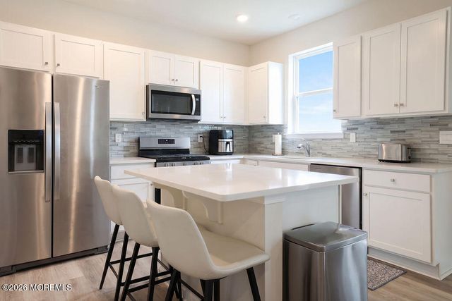 9 Lookout Avenue, Barnegat, NJ 08005
