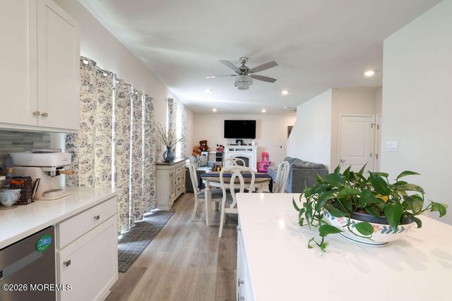 9 Lookout Avenue, Barnegat, NJ 08005