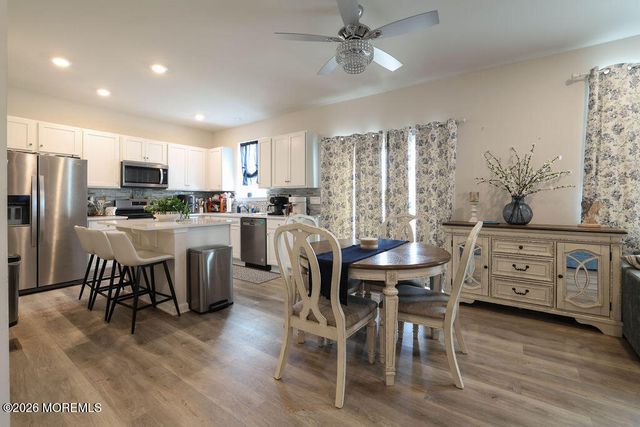 9 Lookout Avenue, Barnegat, NJ 08005