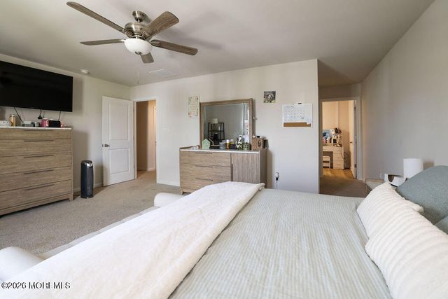 9 Lookout Avenue, Barnegat, NJ 08005