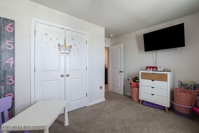 9 Lookout Avenue, Barnegat, NJ 08005