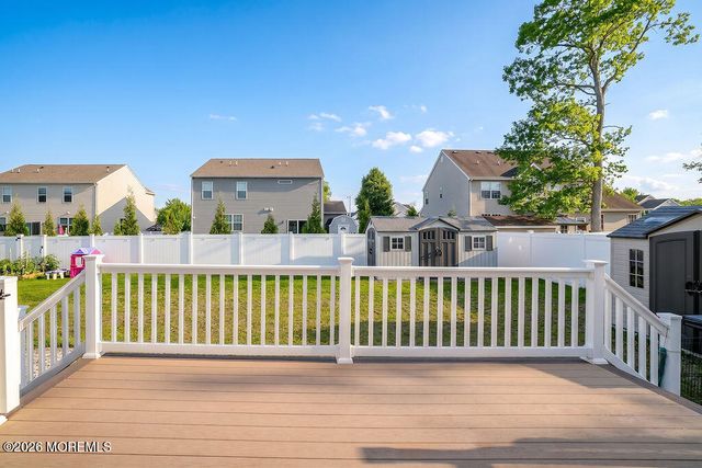 9 Lookout Avenue, Barnegat, NJ 08005