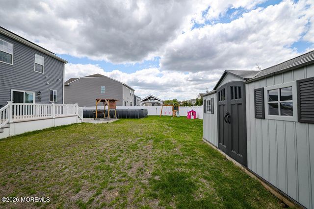 9 Lookout Avenue, Barnegat, NJ 08005