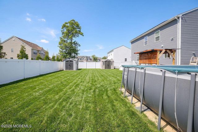 9 Lookout Avenue, Barnegat, NJ 08005