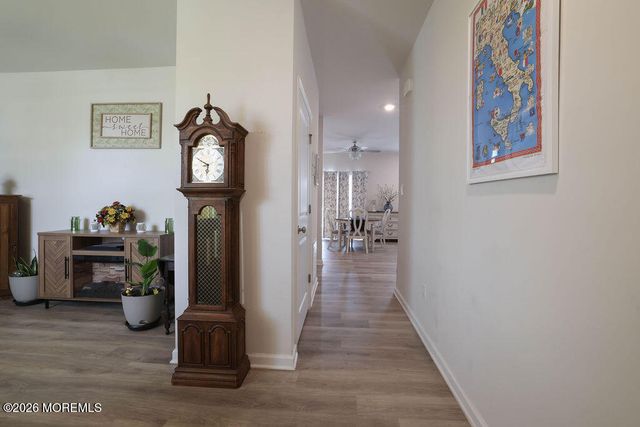 9 Lookout Avenue, Barnegat, NJ 08005