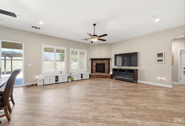 15128 Juneberry Court, Bakersfield, CA 93314