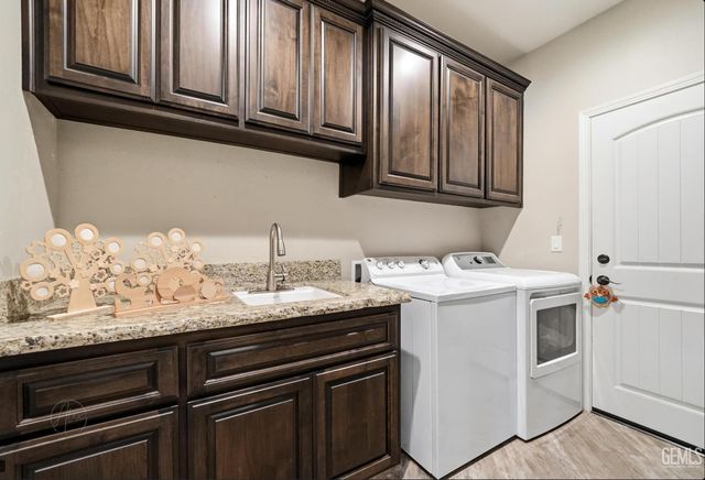15128 Juneberry Court, Bakersfield, CA 93314