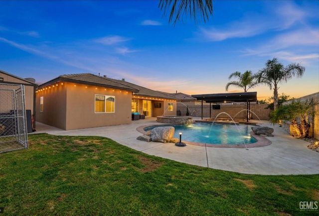 15128 Juneberry Court, Bakersfield, CA 93314