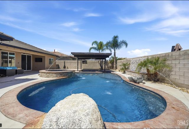 15128 Juneberry Court, Bakersfield, CA 93314