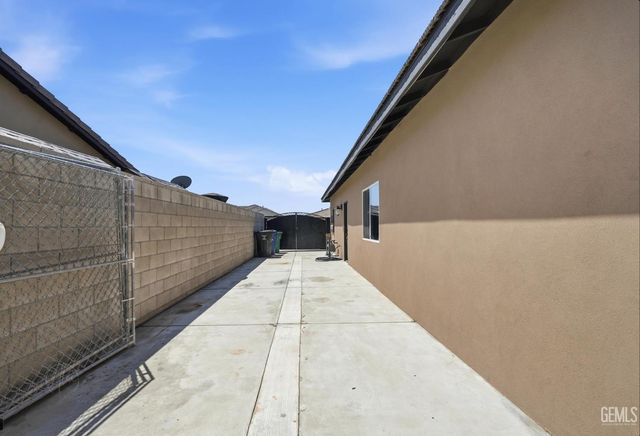 15128 Juneberry Court, Bakersfield, CA 93314