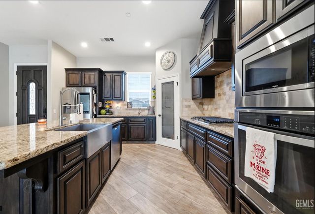 15128 Juneberry Court, Bakersfield, CA 93314