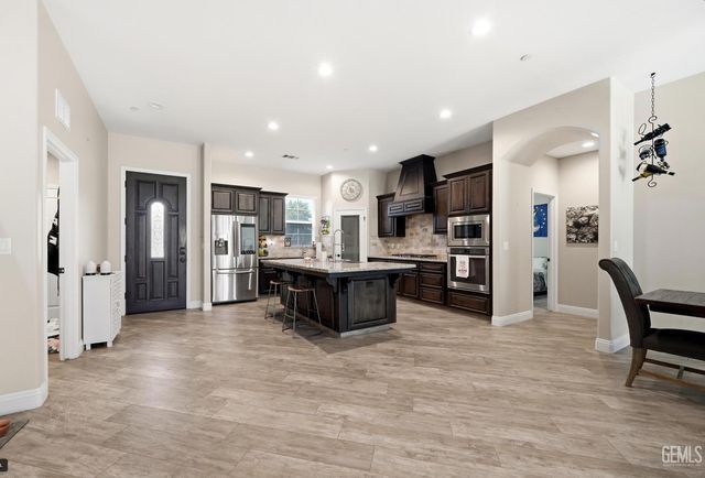 15128 Juneberry Court, Bakersfield, CA 93314