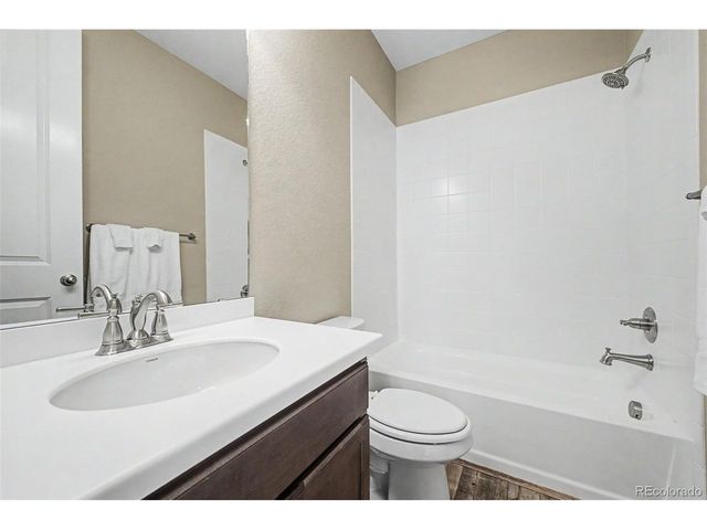 914 Flora View Dr, Erie, CO 80516