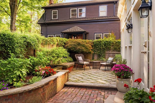 61 Dana Street 4, Cambridge, MA 02138