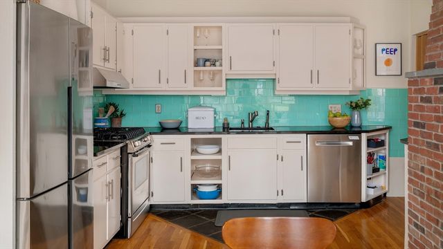 61 Dana Street 4, Cambridge, MA 02138