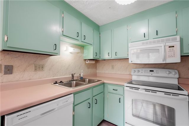 536 Hunters Path Rd, South Fayette, PA 15017
