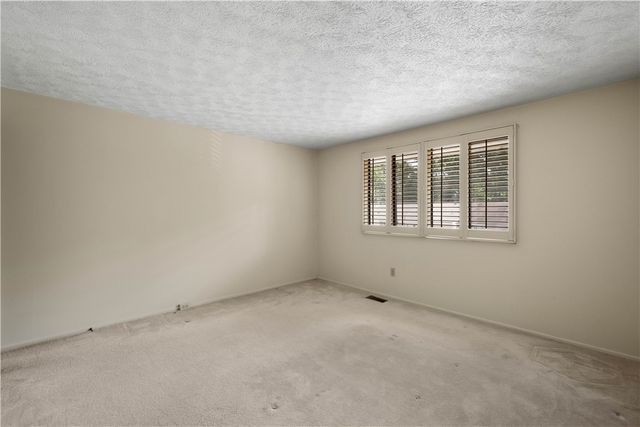536 Hunters Path Rd, South Fayette, PA 15017