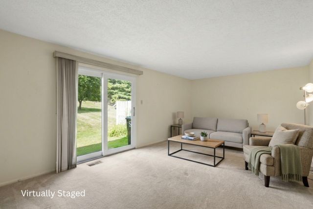 536 Hunters Path Rd, South Fayette, PA 15017