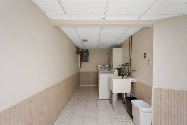 536 Hunters Path Rd, South Fayette, PA 15017