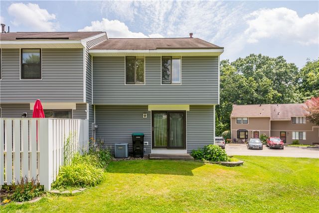 536 Hunters Path Rd, South Fayette, PA 15017