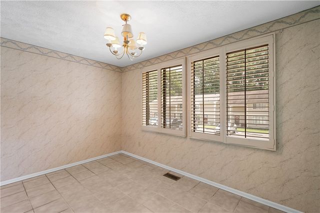 536 Hunters Path Rd, South Fayette, PA 15017
