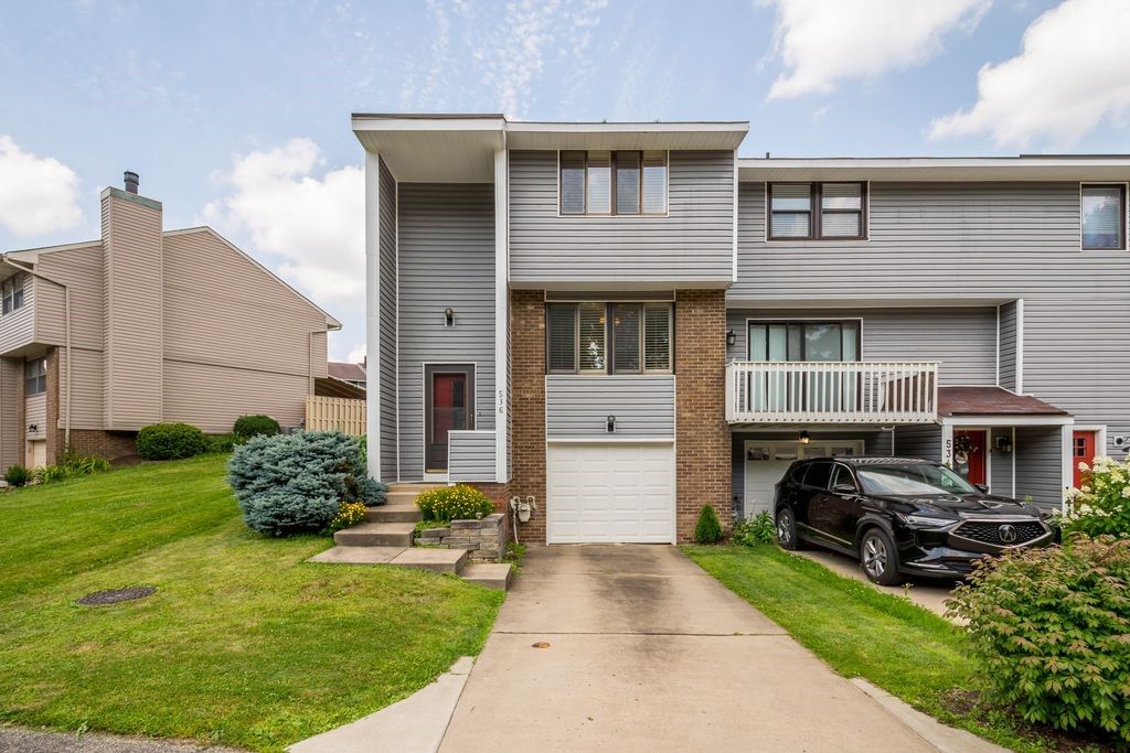 536 Hunters Path Rd, South Fayette, PA 15017