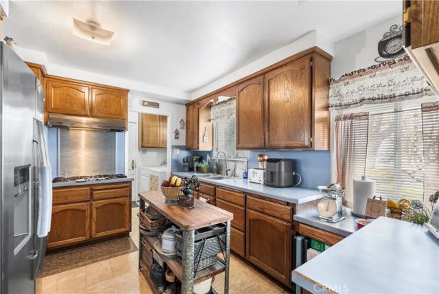 45428 13th West, Lancaster, CA 93534