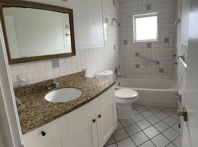 7801 NW 70th Court, Tamarac, FL 33321