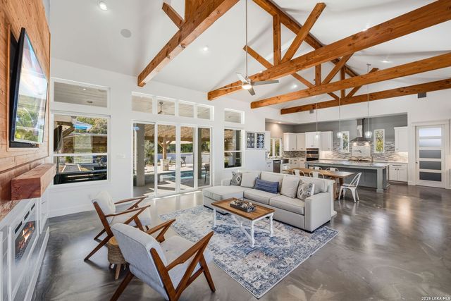 223 Oak Shores, Canyon Lake, TX 78133