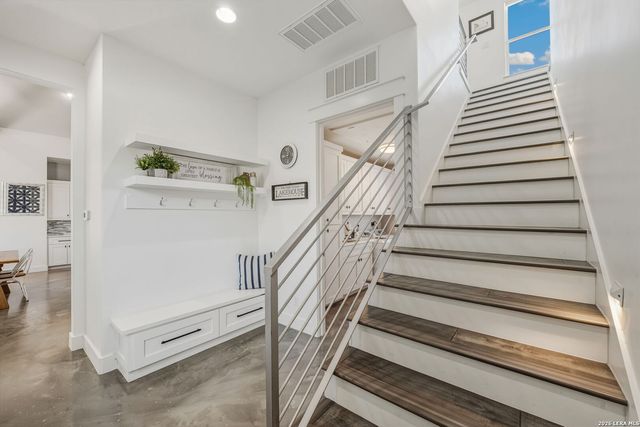 223 Oak Shores, Canyon Lake, TX 78133