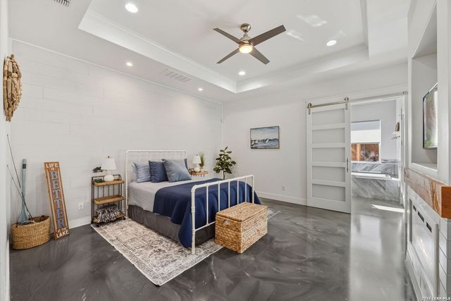 223 Oak Shores, Canyon Lake, TX 78133