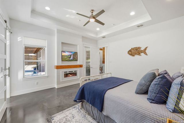 223 Oak Shores, Canyon Lake, TX 78133