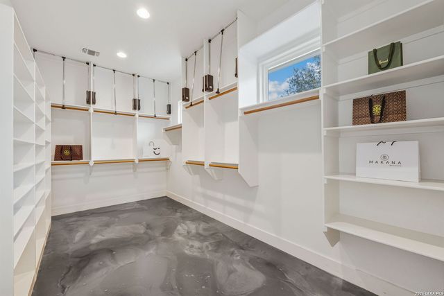 223 Oak Shores, Canyon Lake, TX 78133