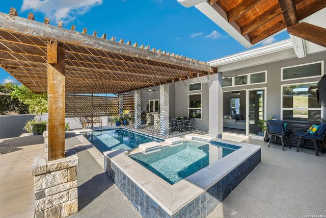 223 Oak Shores, Canyon Lake, TX 78133