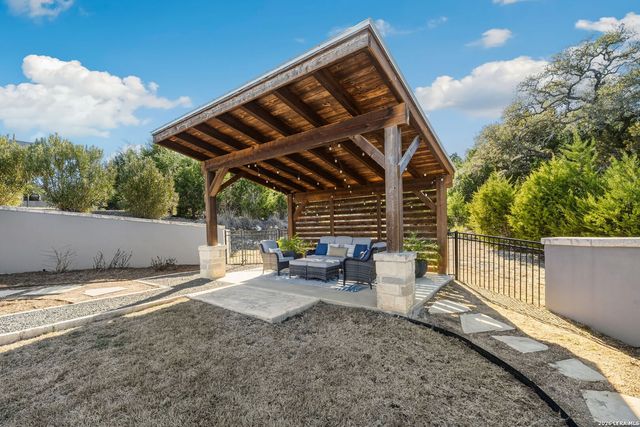 223 Oak Shores, Canyon Lake, TX 78133