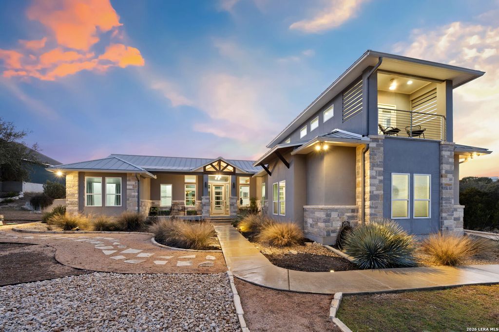 223 Oak Shores, Canyon Lake, TX 78133