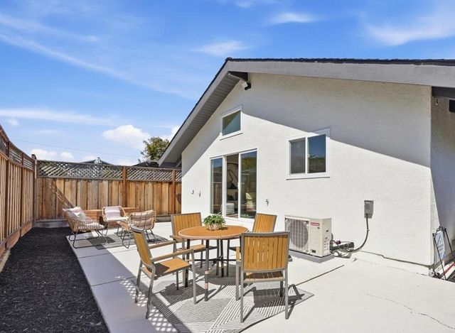 988 Post Street, Alameda, CA 94501