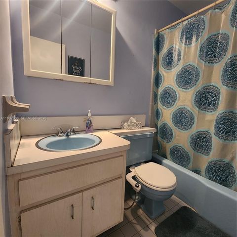 2170 NE 51st Court A25, Fort Lauderdale, FL 33308