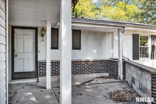 20 VILLA Circle, Knoxville, IL 61448