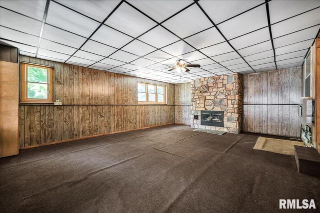 20 VILLA Circle, Knoxville, IL 61448