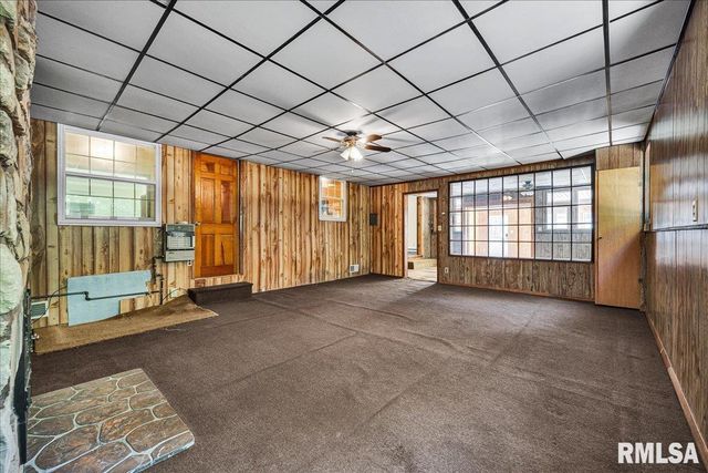 20 VILLA Circle, Knoxville, IL 61448