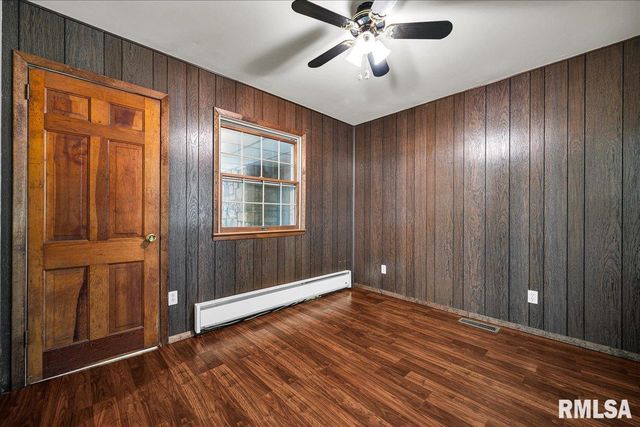 20 VILLA Circle, Knoxville, IL 61448