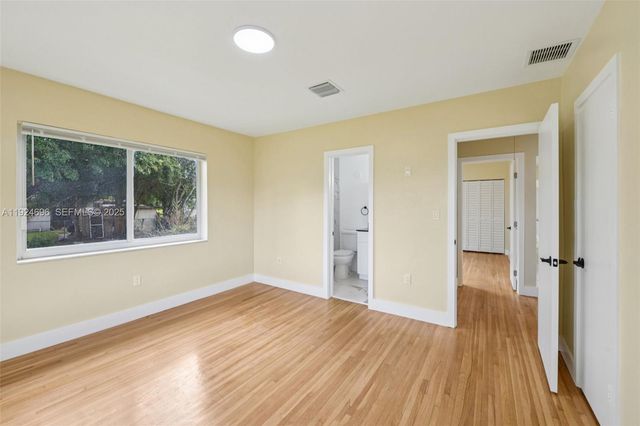 140 NE 161st St, Miami, FL 33162