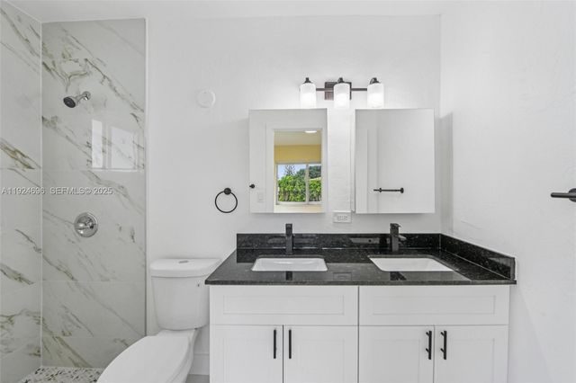 140 NE 161st St, Miami, FL 33162