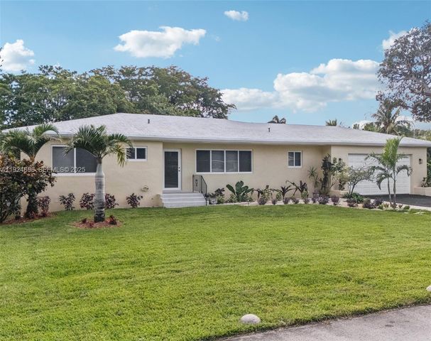 140 NE 161st St, Miami, FL 33162