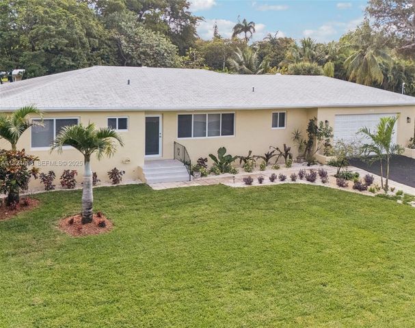 140 NE 161st St, Miami, FL 33162