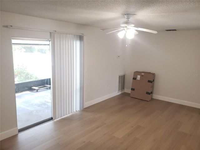 14027 VILLAGE VIEW DRIVE, Tampa, FL 33624